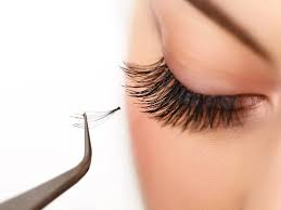 Are Eyelash Extensions Worth It? The Surprising Risks You Should Know